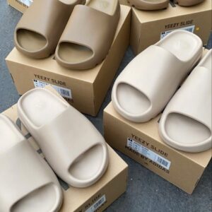 YEEZY SLIDES pallets